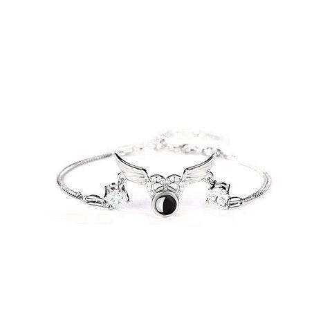 Felicity Bracelet: Expressing Emotions Through Timeless Jewelry