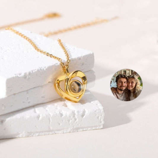 The Emotional Bond of Photo Necklaces: A Symbol of Love and Memory