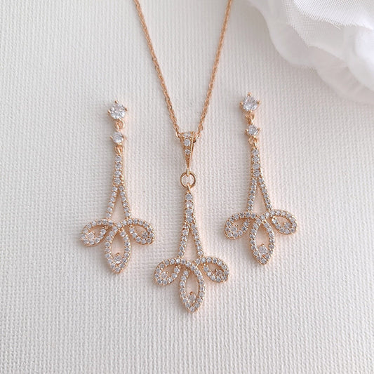 Earring and Necklace Set: The Material Trend Evolution