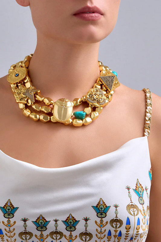 The Fashion Symbolism of Necklaces with Pictures