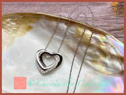 A Sparkling Connection: The Art of Zales Diamond Necklace Gifting