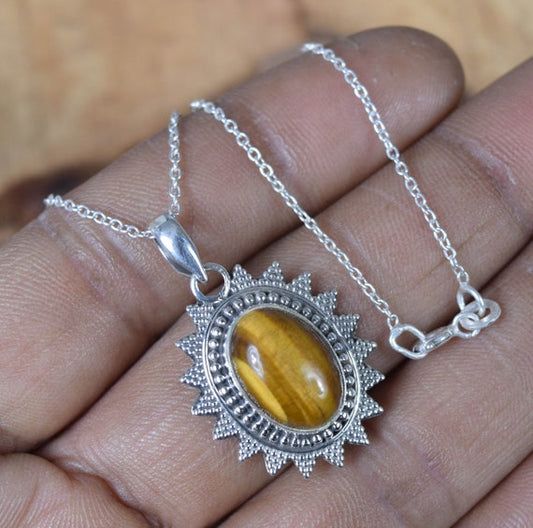 A Timeless Gift: The Meaning Behind a Tiger Eye Necklace