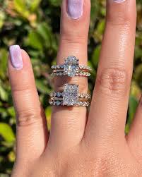 Crafting Love: The Creative Journey of Women's Wedding Rings