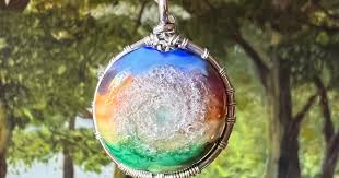 Embracing Memories: The Meaning of Cremation Necklaces in Nature
