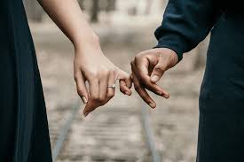 Promise Rings: A Symbol of Emotional Connection