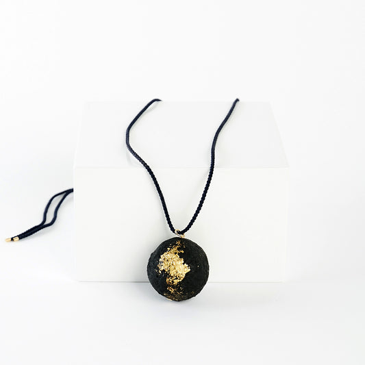 The Emotional Resonance of Mood Jewelry Necklaces
