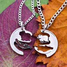 The Lasting Bond: How Friend Necklaces Preserve Animal Memories