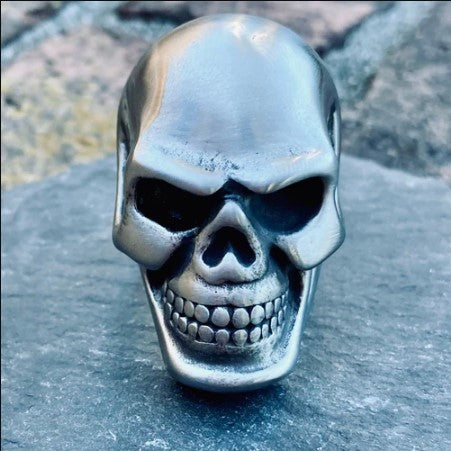 The Evolution of the Skull Ring in Contemporary Fashion