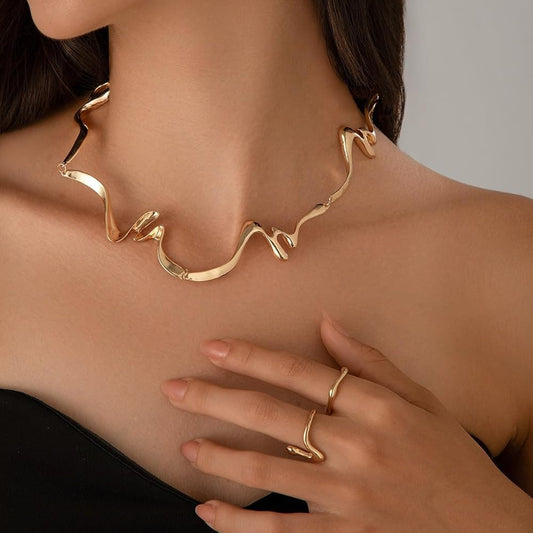 The Timeless Allure of Women's Choker Necklaces