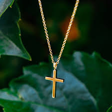 Timeless Elegance: Why a Gold Cross Necklace for Men is the Perfect Eco-Friendly Gift