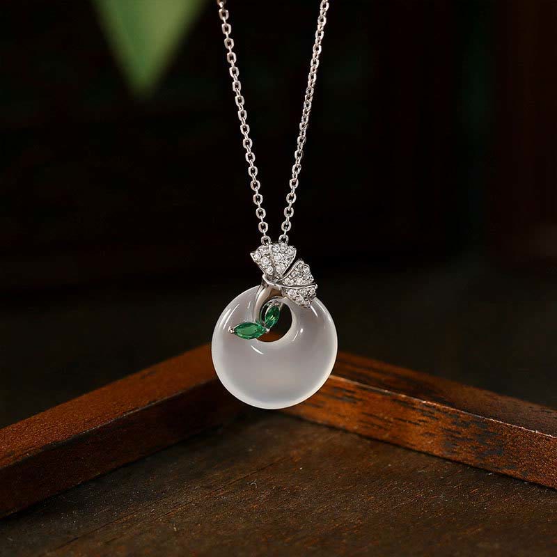 Collier pendentif en pierre de Bouddha, calcédoine naturelle, feuille de ginkgo, boucle de paix, harmonie