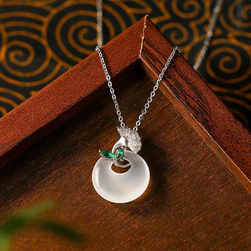 Collier pendentif en pierre de Bouddha, calcédoine naturelle, feuille de ginkgo, boucle de paix, harmonie