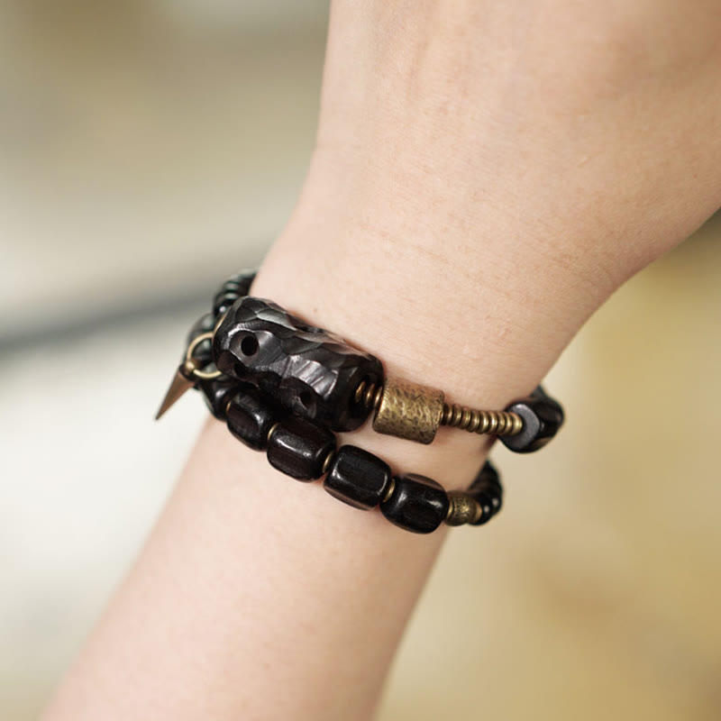 Bracelet double tour en bois d'ébène, obsidienne noire, cuivre, laiton et paix