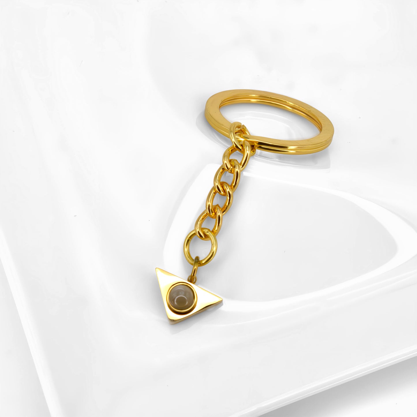 Porte-clés élégant à projection triangulaire