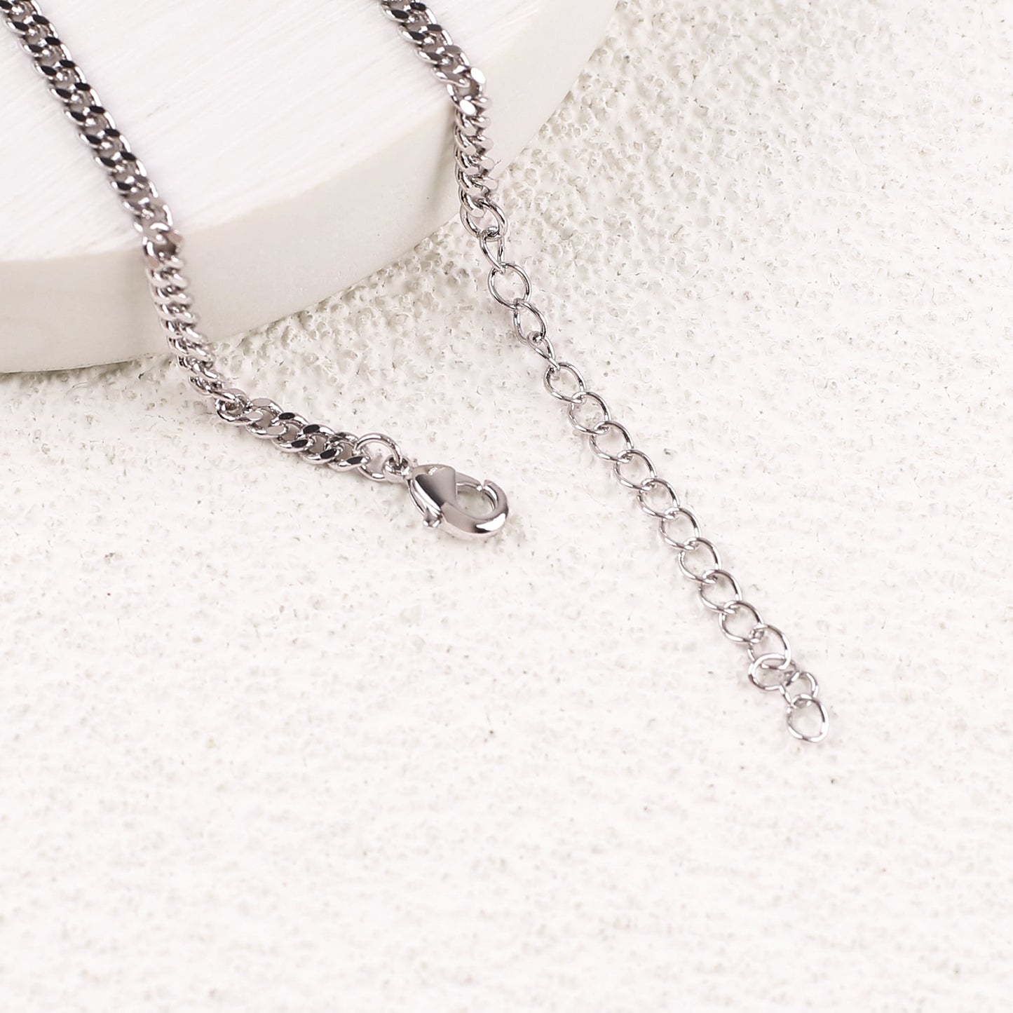 Zierliches Armband mit kubanischer Gliederkette und Bösem Blick