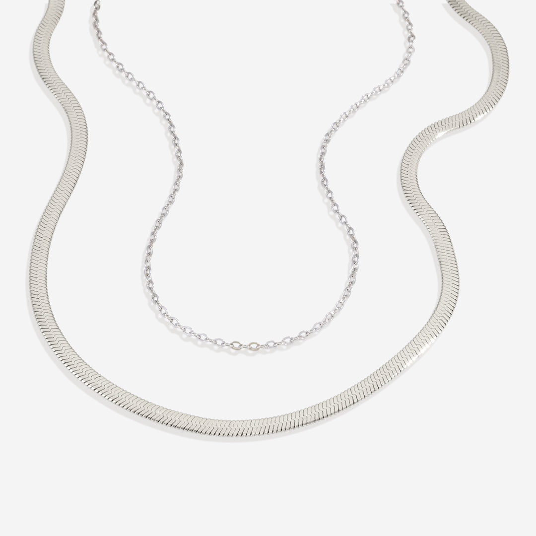 Ensemble de chaînes à chevrons et Milano