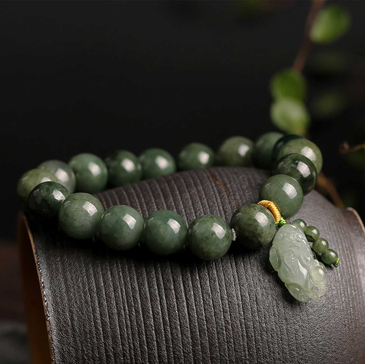 Bracelet en jade vert avec Pixiu - Invitez la richesse et les énergies apaisantes