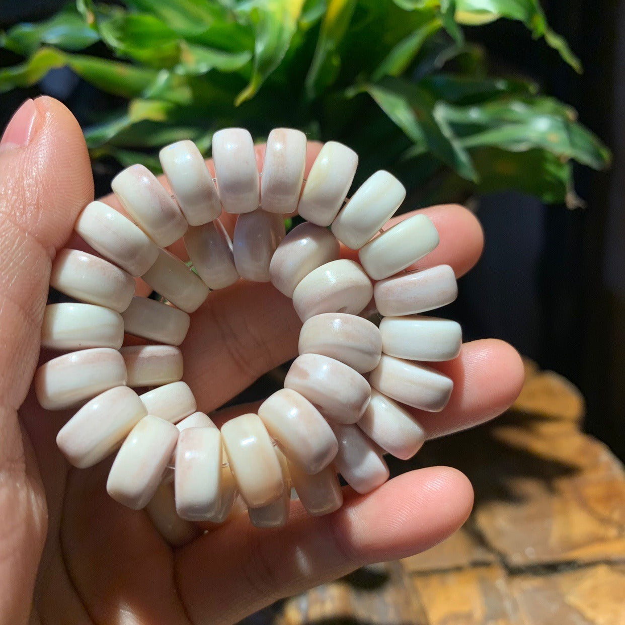 Camel Bone Flake Bracelet(12mm*6mm)