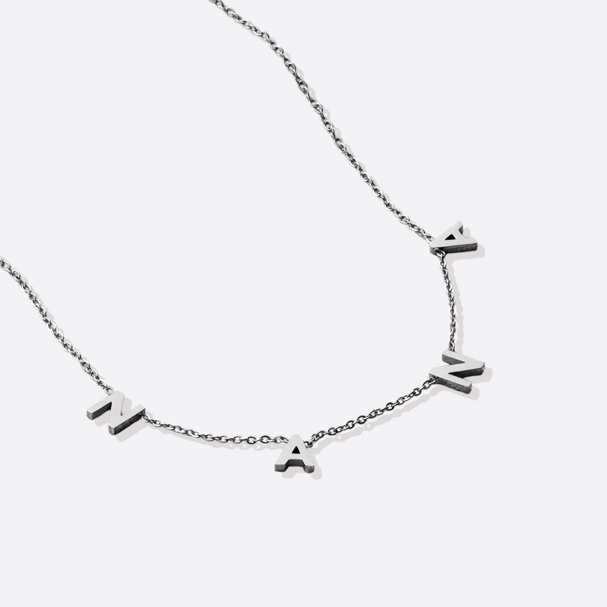 Le collier lettre NANA