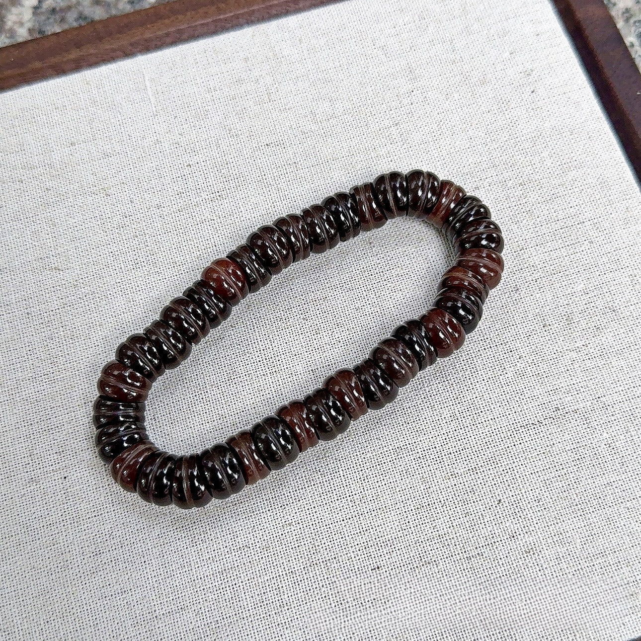 Bracelet Bodhi Fidget en forme de tranche de hamburger pour soulager le stress