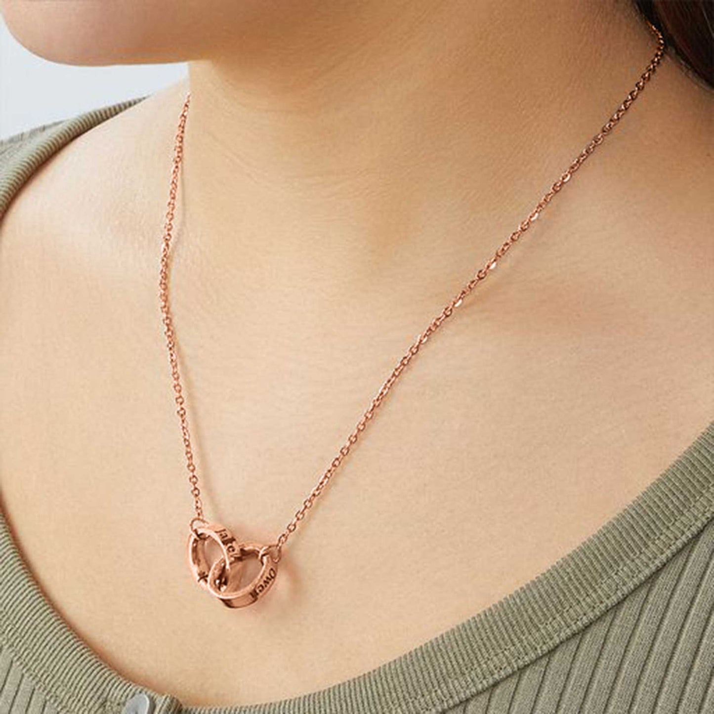 Collier avec anneau à double nom