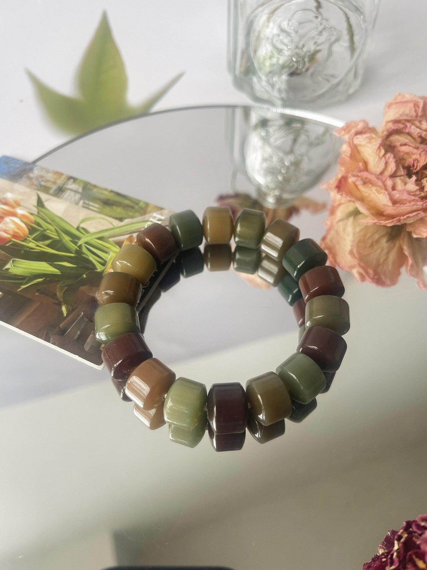 Bracelet de perles Bodhi en forme de grande roue dorée de 13 mm