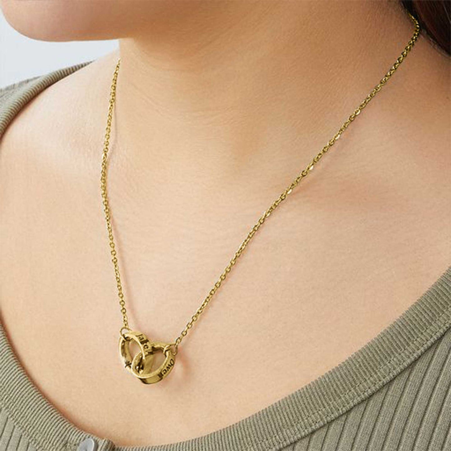 Collier avec anneau à double nom