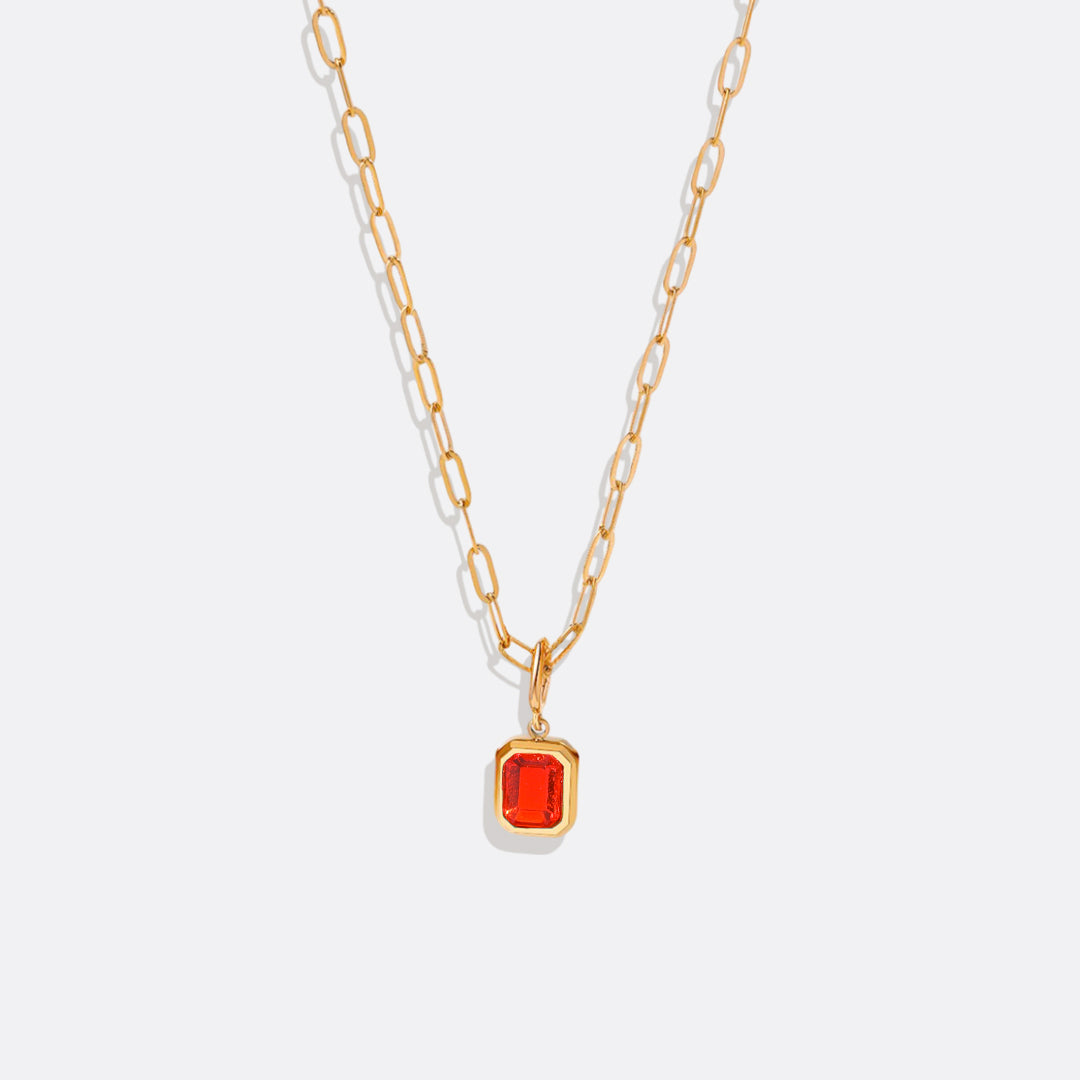 Collier avec pierre de naissance baguette