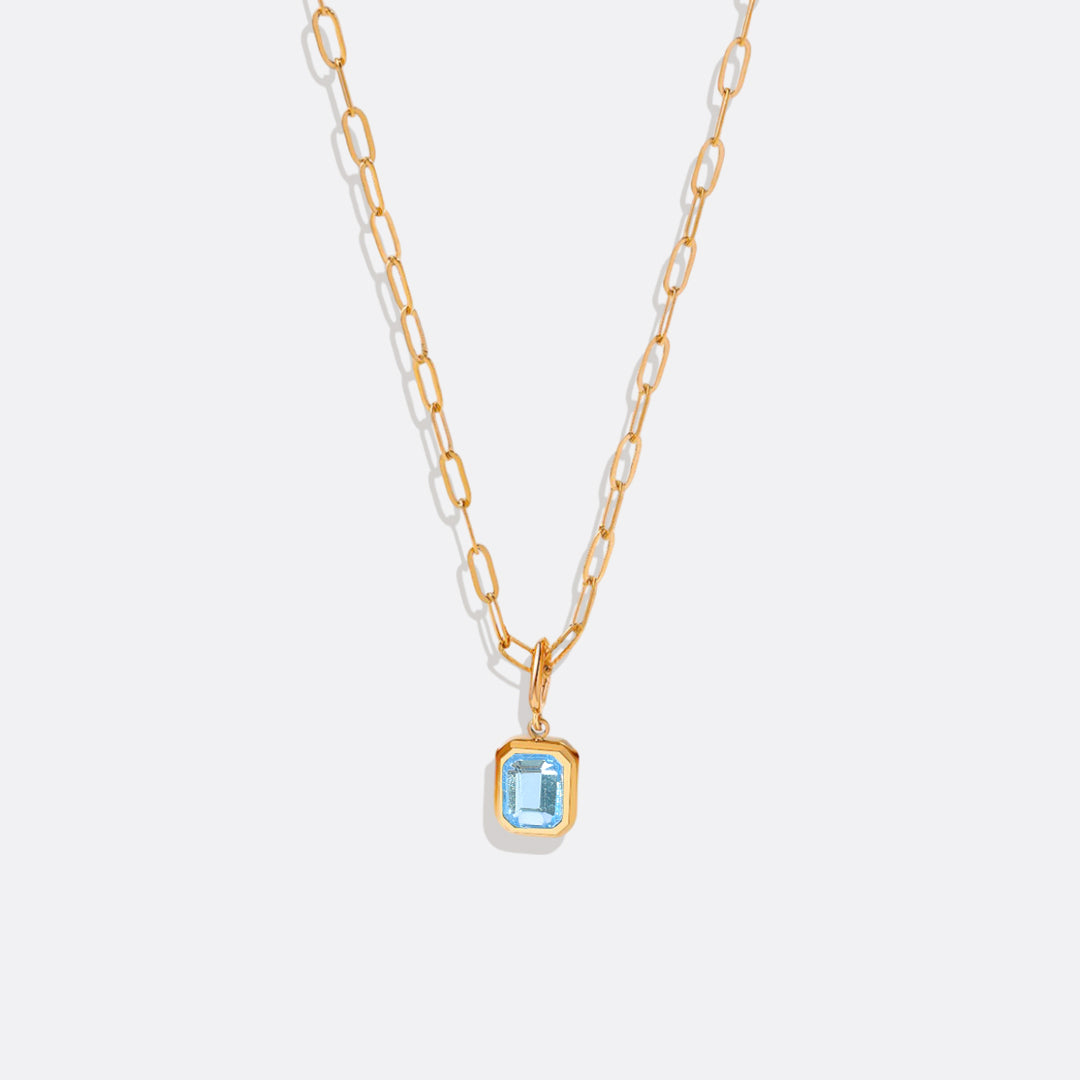 Collier avec pierre de naissance baguette