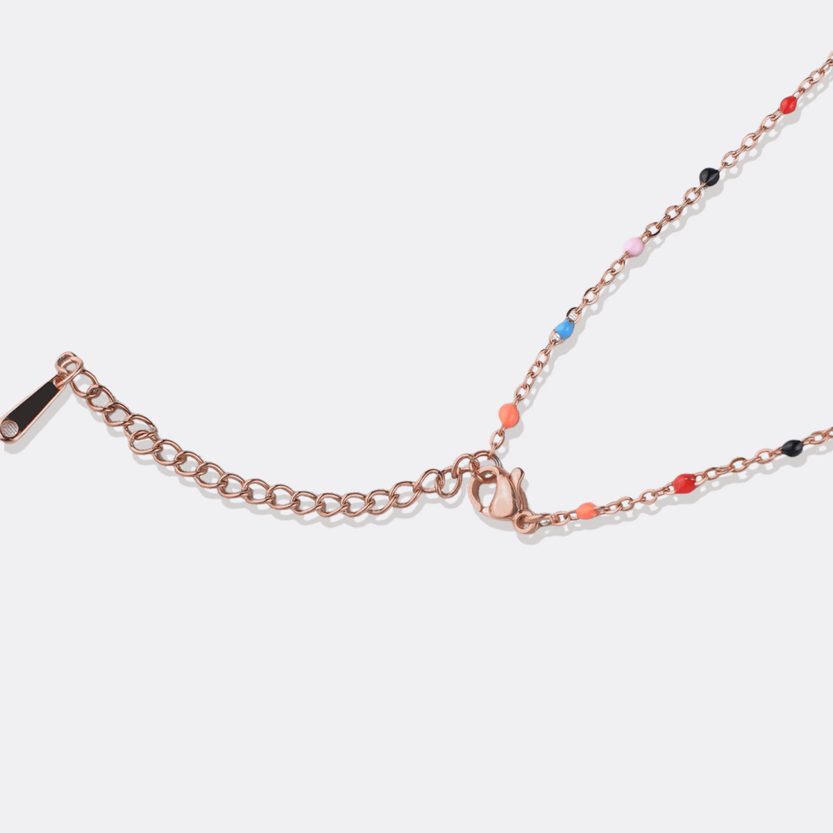 Collier de perles colorées avec nom de fée