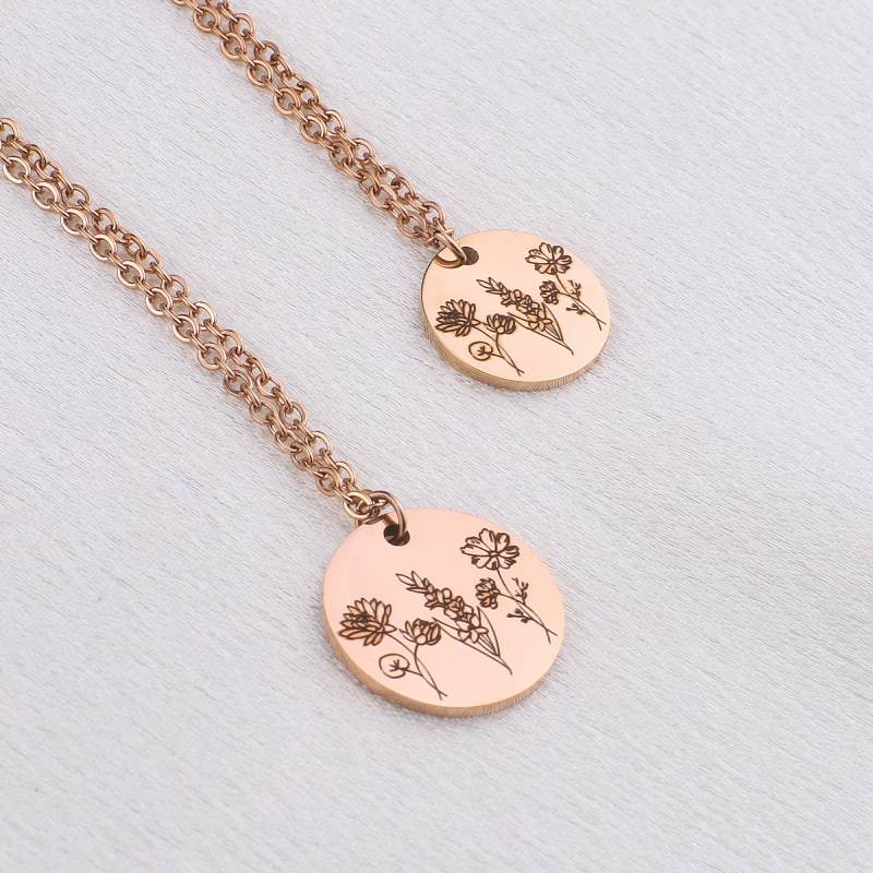 Collier bouquet de fleurs de naissance