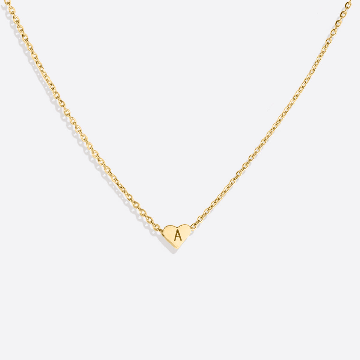 Collier initial en forme de cœur délicat