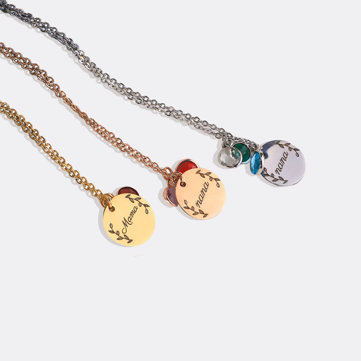 Collier pendentif pierre de naissance gravée avec feuilles