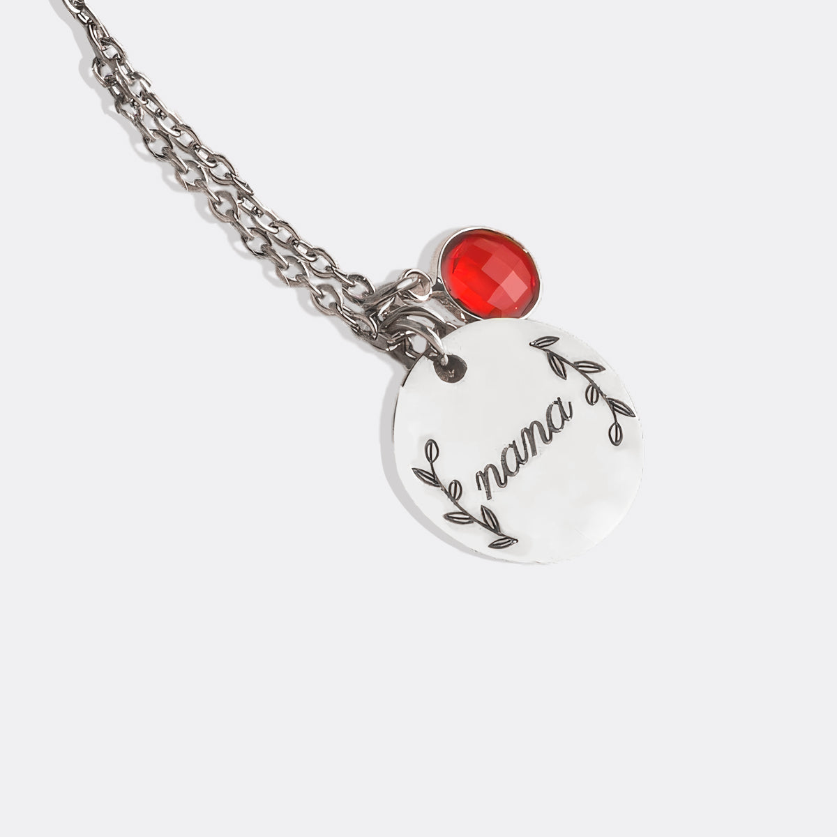 Collier pendentif pierre de naissance gravée avec feuilles
