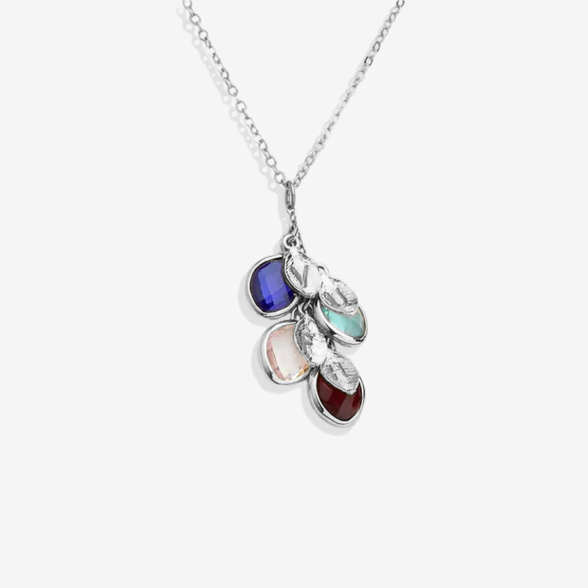 Collier avec pierres de naissance familiales