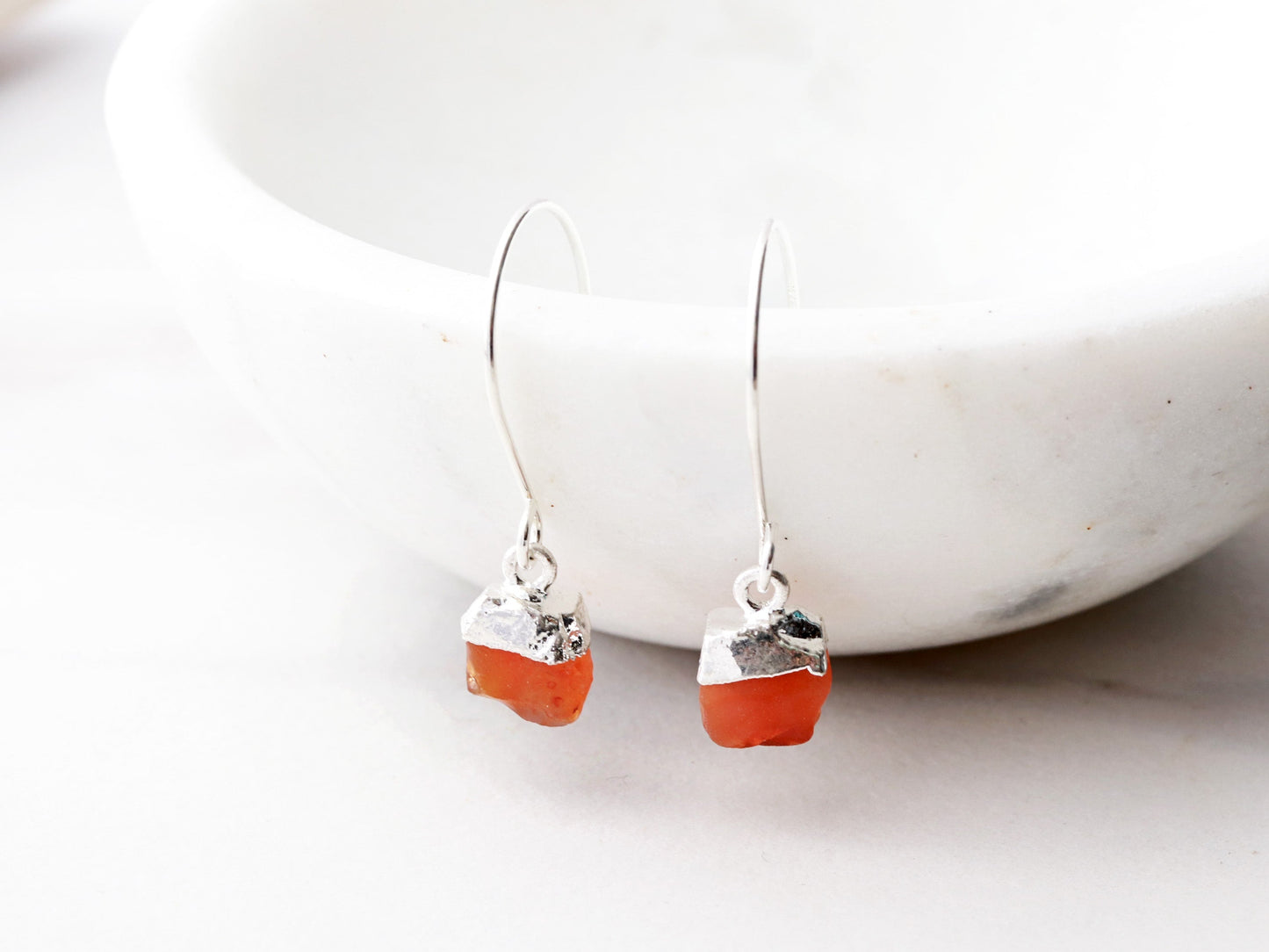 Boucles d'oreilles pendantes en pierres précieuses (crochet)