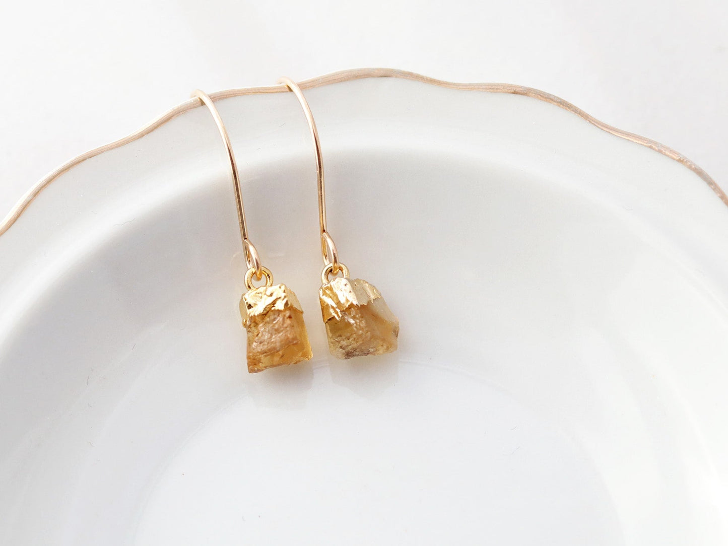 Boucles d'oreilles pendantes en pierres précieuses (crochet)