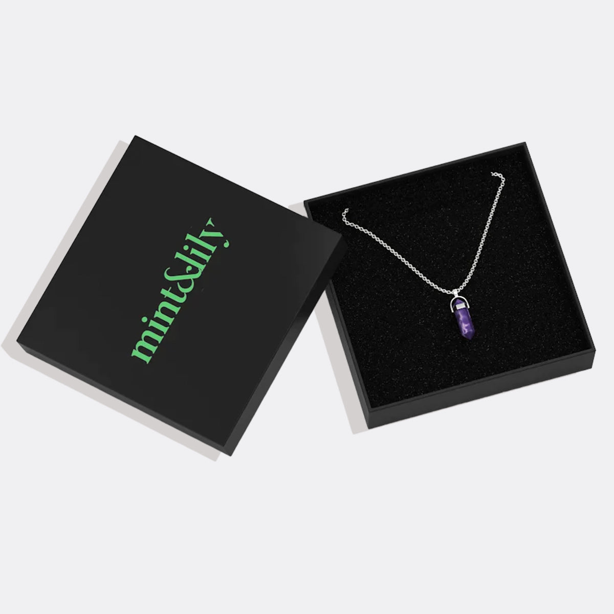 Collier à pointes de pierres précieuses