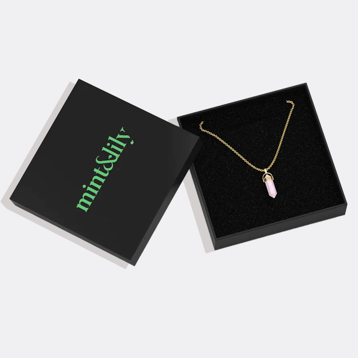 Collier à pointes de pierres précieuses