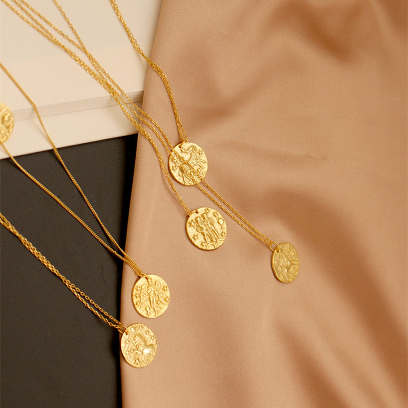 Collier pendentif zodiaque en or martelé