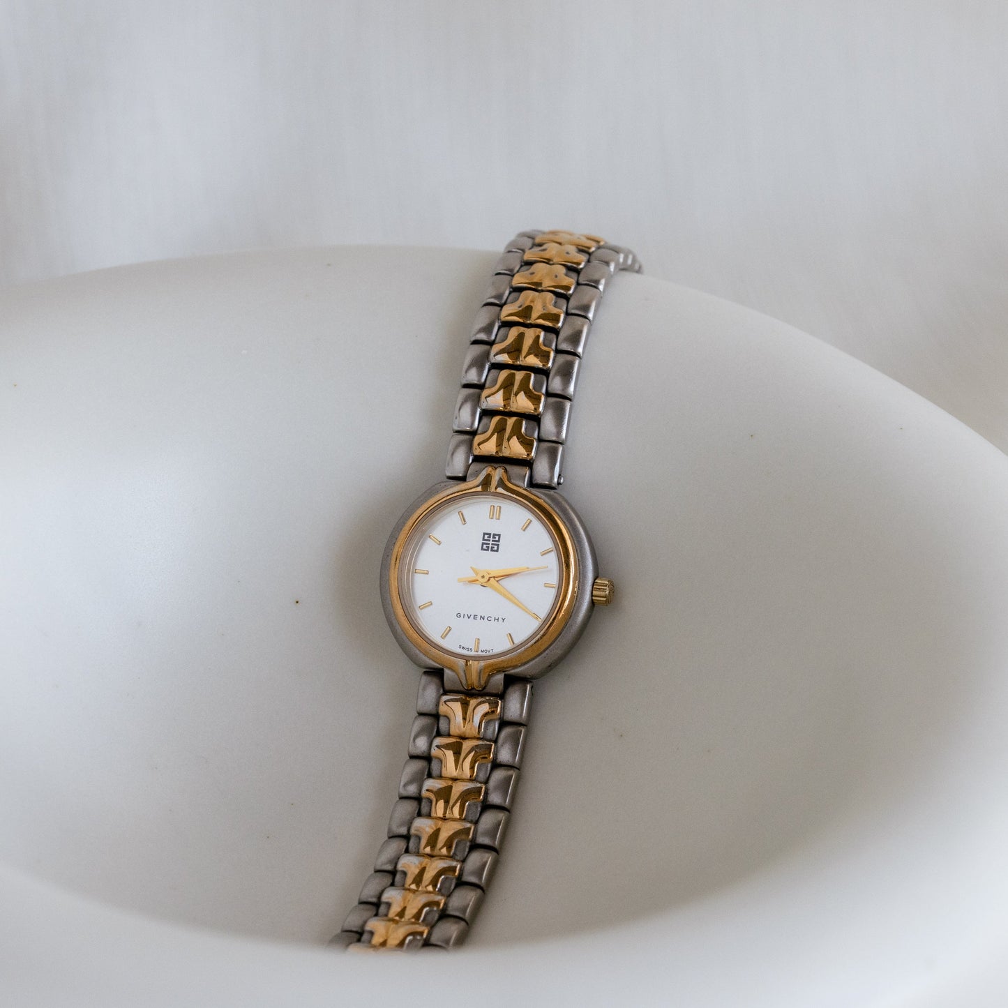 Montre vintage Givenchy Bold bicolore