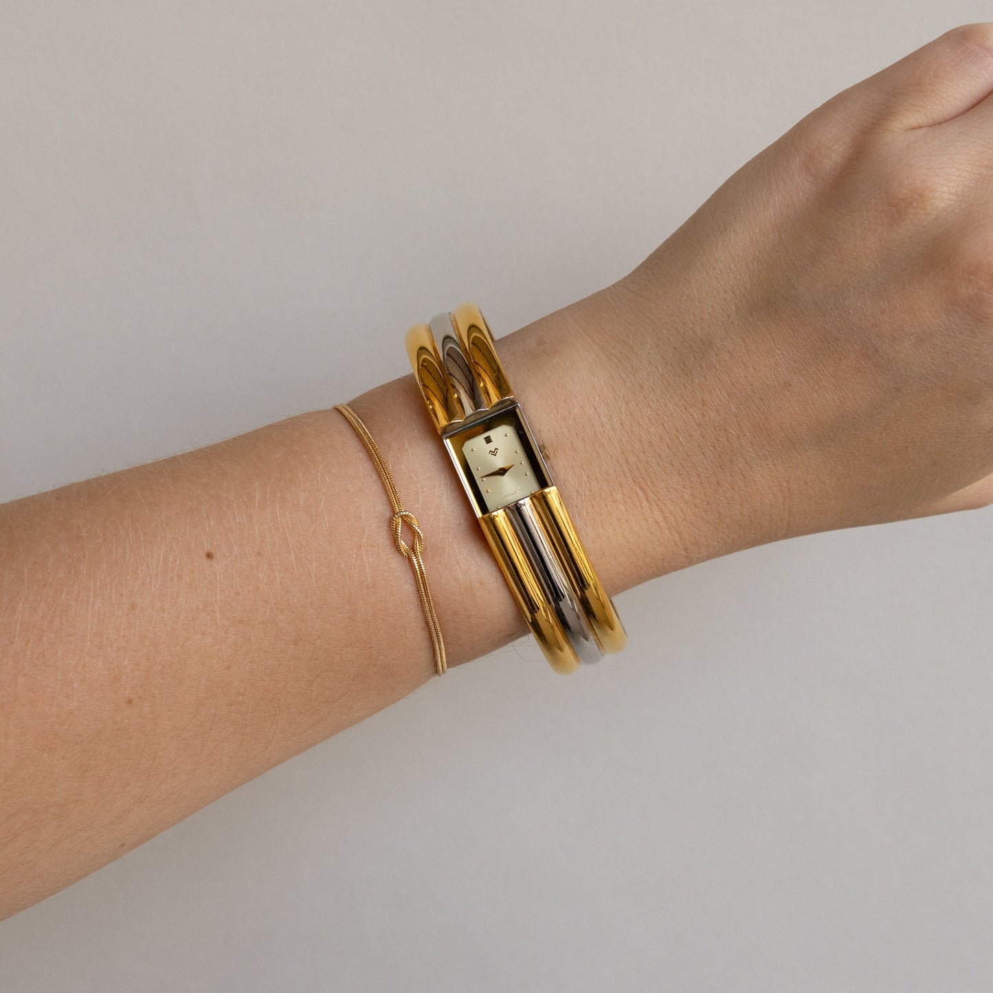 Montre-bracelet bicolore vintage Mario Valentino