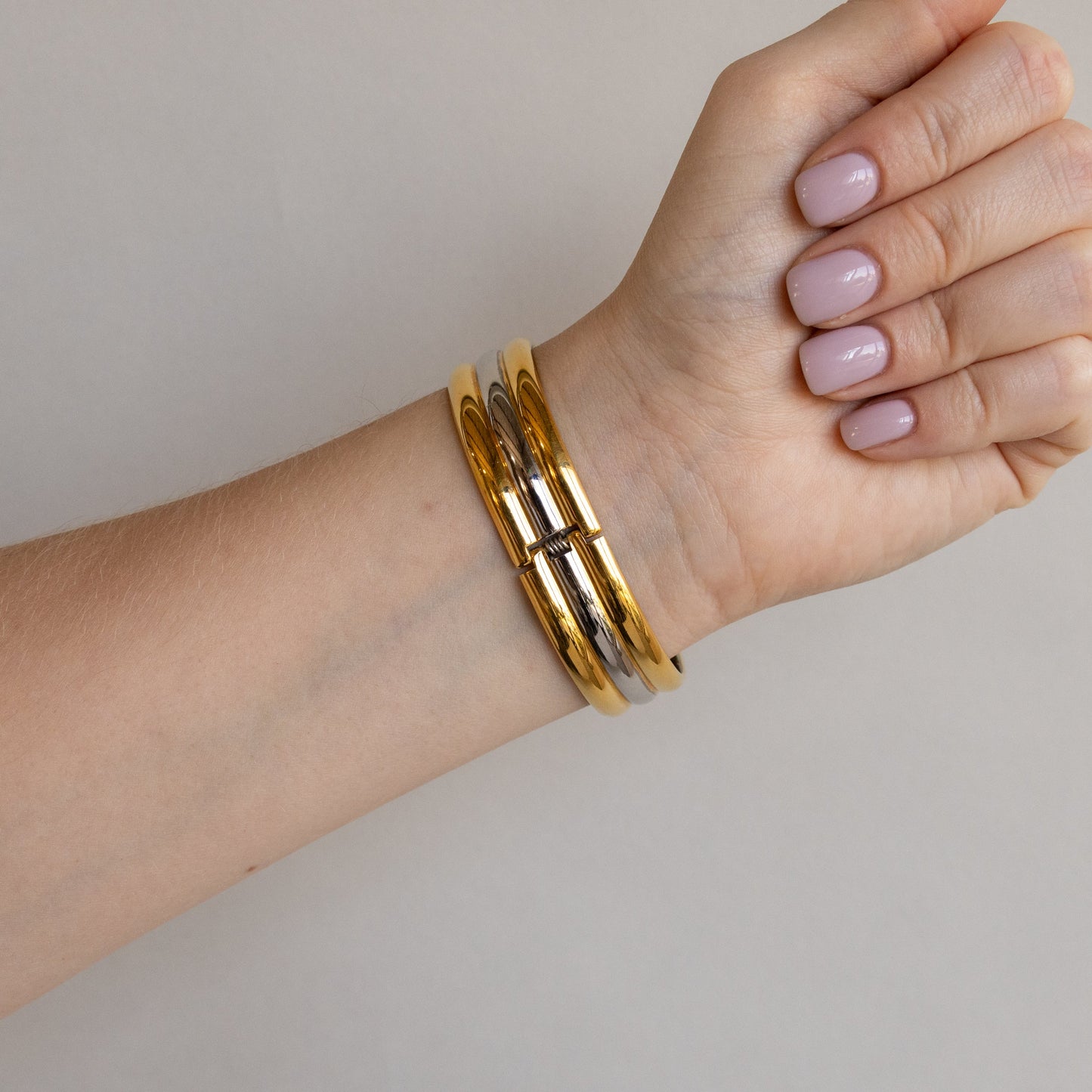 Montre-bracelet bicolore vintage Mario Valentino