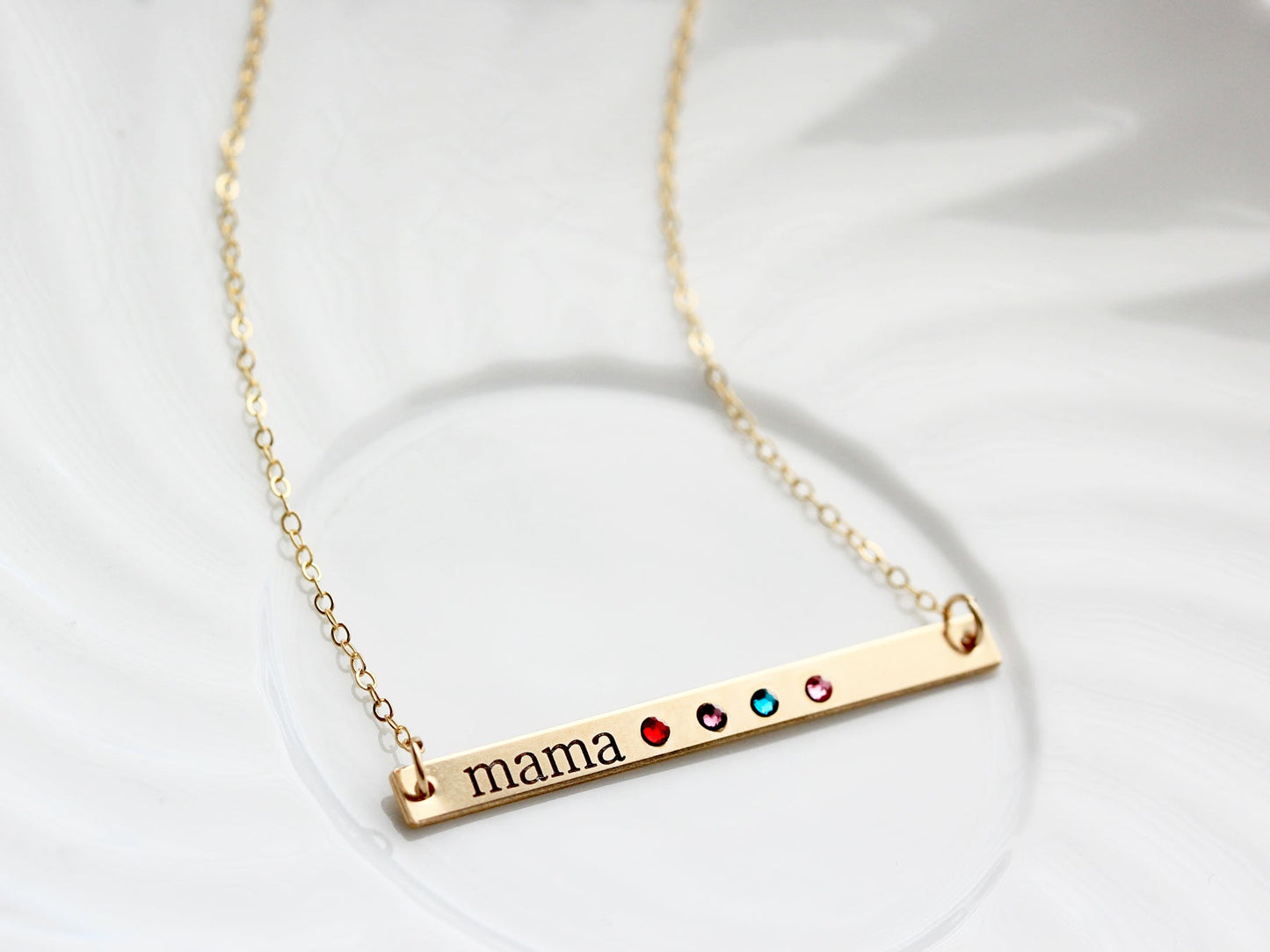 Fügen Sie einen winzigen Geburtsstein hinzu