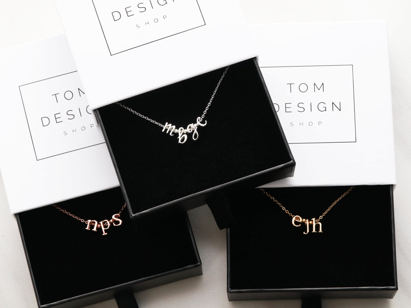 Créez votre propre collier initial