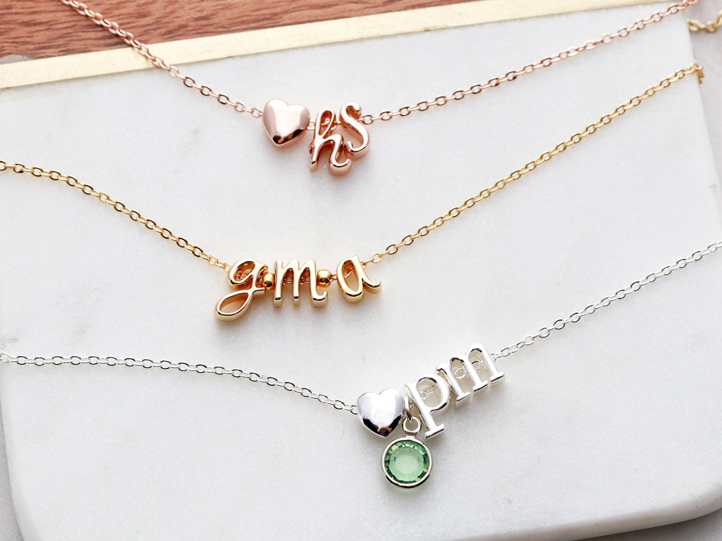 Créez votre propre collier initial