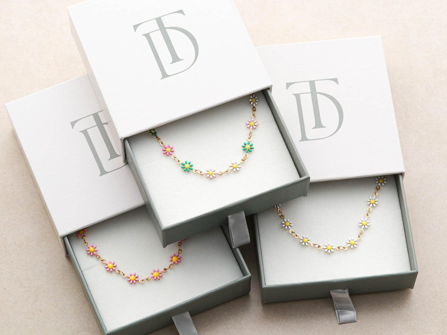 Daisy Chain Necklace