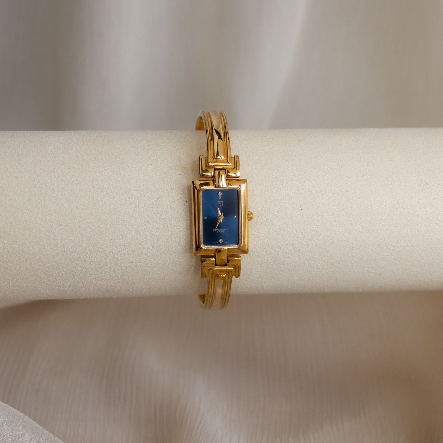 Montre-bracelet vintage Givenchy Swiss Ocean en or