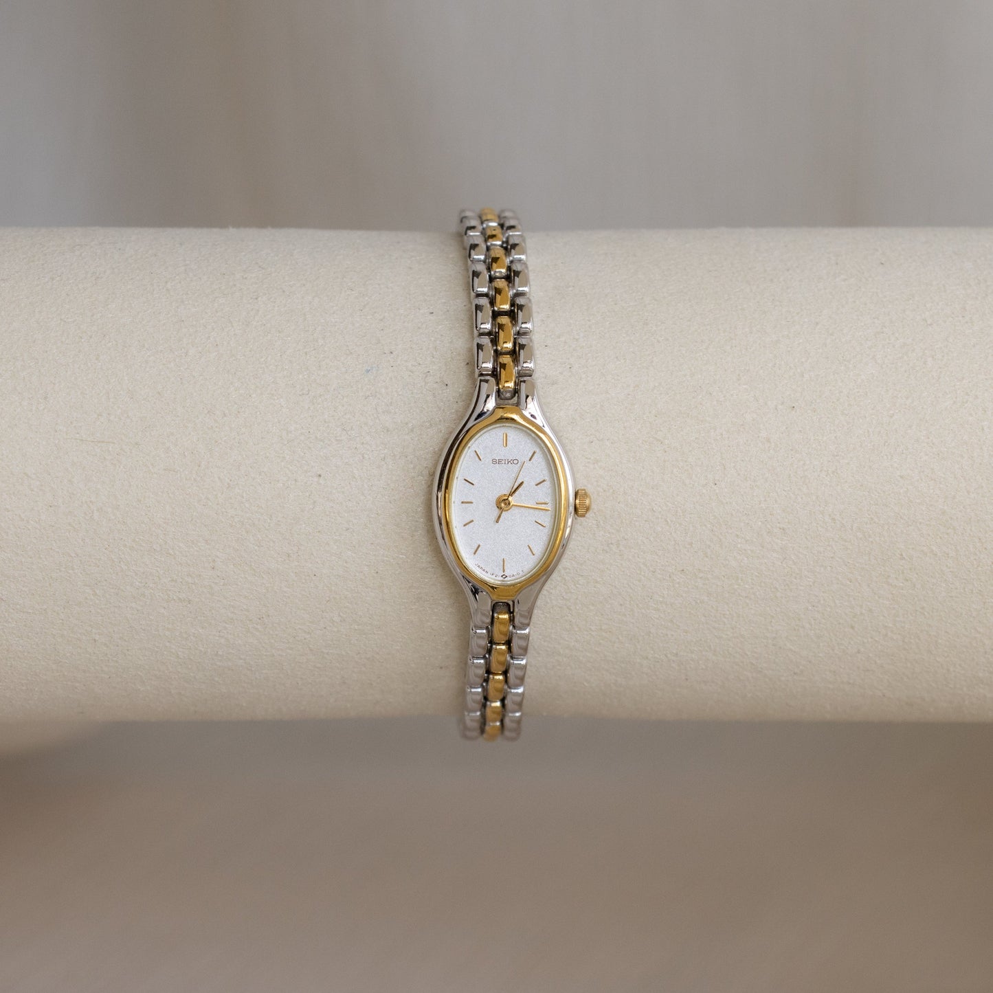 Montre Seiko Vintage Oval Link Bicolore