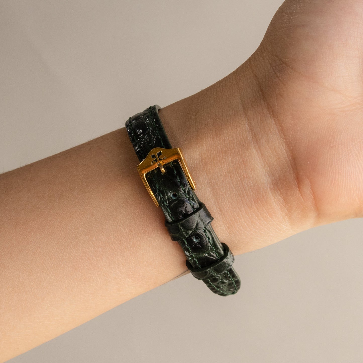 Montre Courreges vintage à bracelet vert